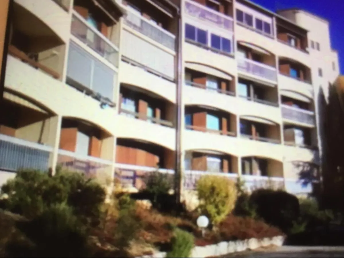 Studio Garriguette, Parking Gratuit, Ascenseur, 2 Personnes, Lit 2 Places Apartment Greoux-les-Bains 0*,  France